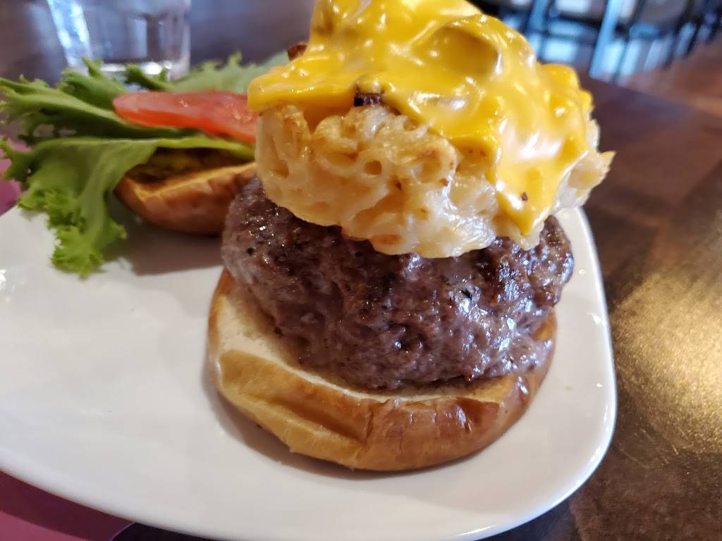 Valley Burgers and Brew | restaurant | 640 Westwood Ave., River Vale, NJ 07675, USA | 2013830957 OR +1 201-383-0957