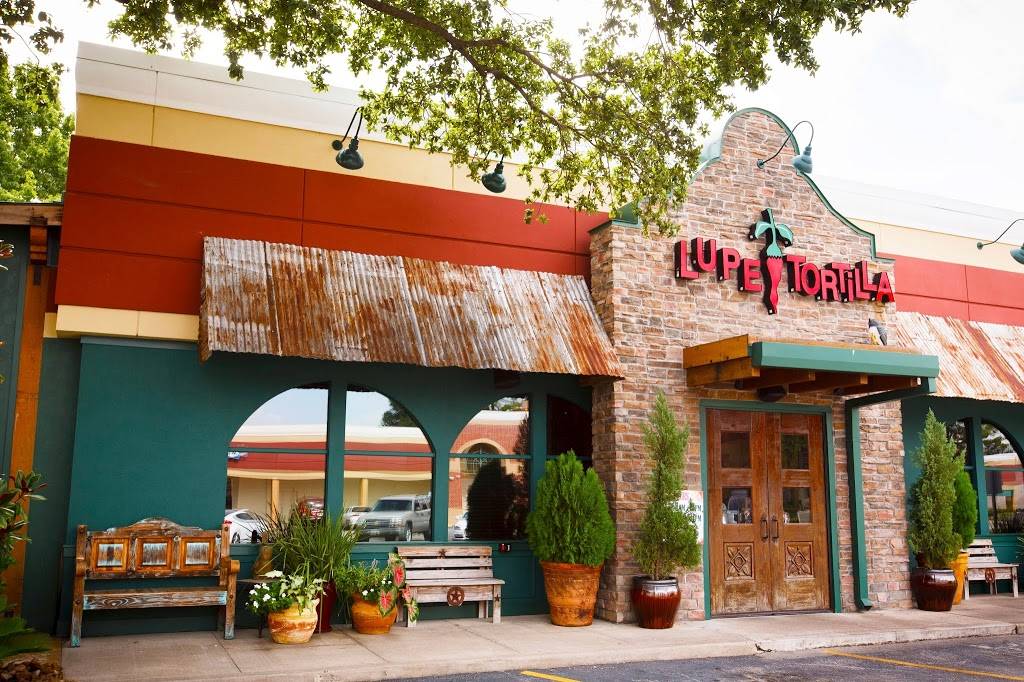 Lupe Tortilla | restaurant | 9313 Katy Fwy A, Houston, TX 77024, USA | 7134916165 OR +1 713-491-6165