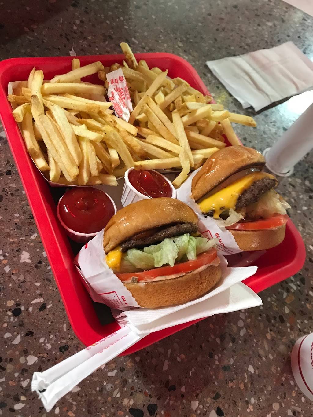In-N-Out Burger | restaurant | 22226 US-281, San Antonio, TX 78258, USA | 8007861000 OR +1 800-786-1000