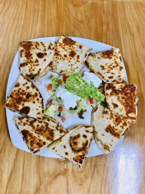 El taco feliz | restaurant | 422 Bandera Rd, San Antonio, TX 78228, USA | 2104550440 OR +1 210-455-0440