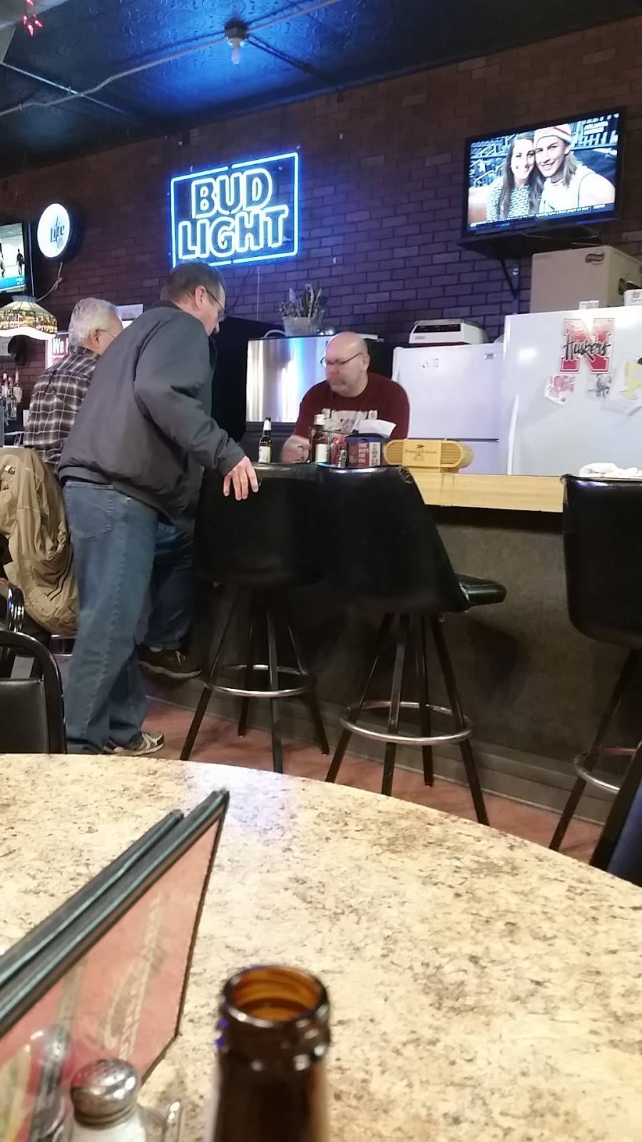 Triple D | restaurant | 378 5th St, Syracuse, NE 68446, USA | 4022699919 OR +1 402-269-9919