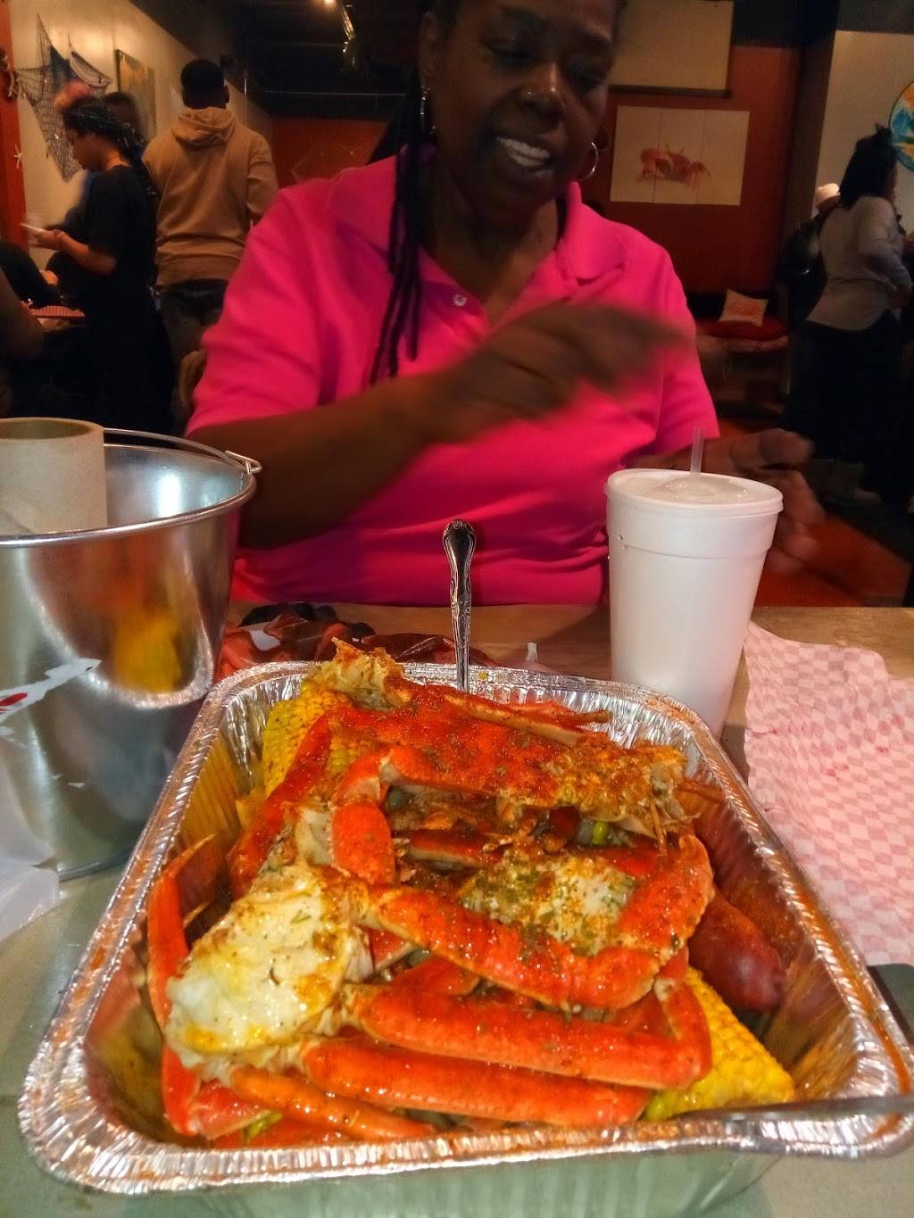 Krab Kingz | restaurant | 5860 Delmar Blvd, St. Louis, MO 63112, USA | 3143902004 OR +1 314-390-2004