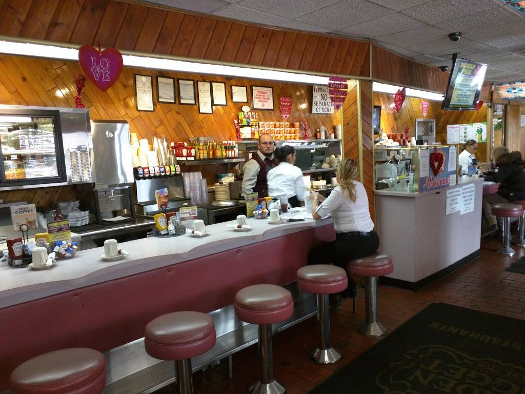 Golden Nugget Pancake House | restaurant | 2406 W Diversey Ave, Chicago, IL 60647, USA | 7732528903 OR +1 773-252-8903