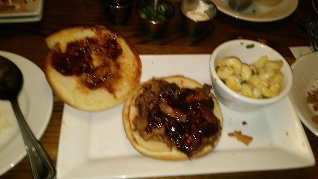 Texas T-bone Steakhouse | restaurant | 1419 E 11th Ave, Hutchinson, KS 67501, USA | 6206640017 OR +1 620-664-0017