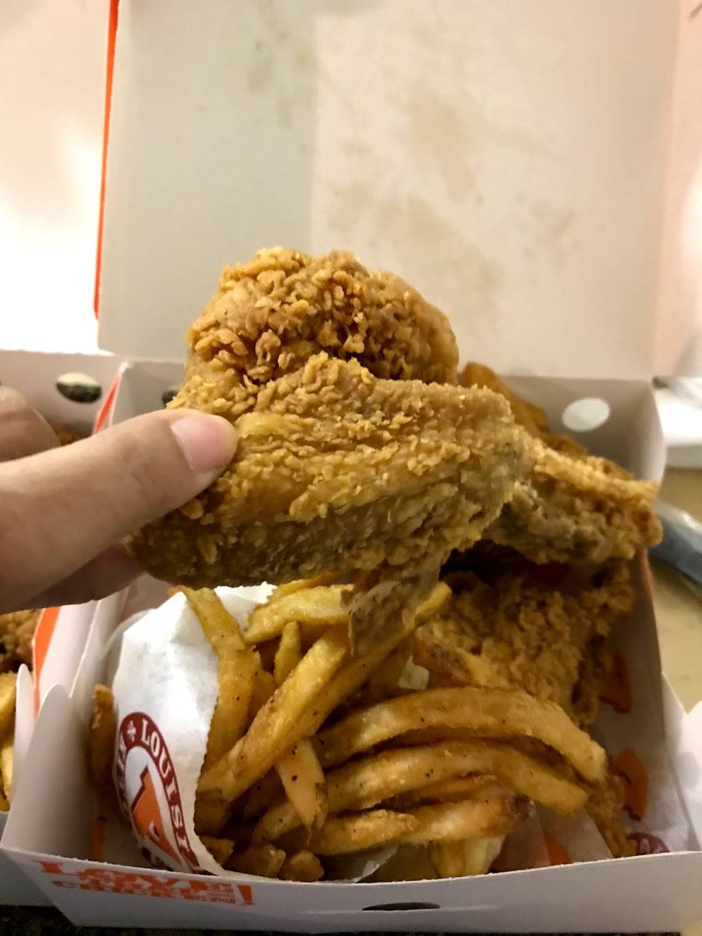 Popeyes Louisiana Kitchen | restaurant | 164-17 Union Tpke, Flushing, NY 11366, USA | 7189693423 OR +1 718-969-3423