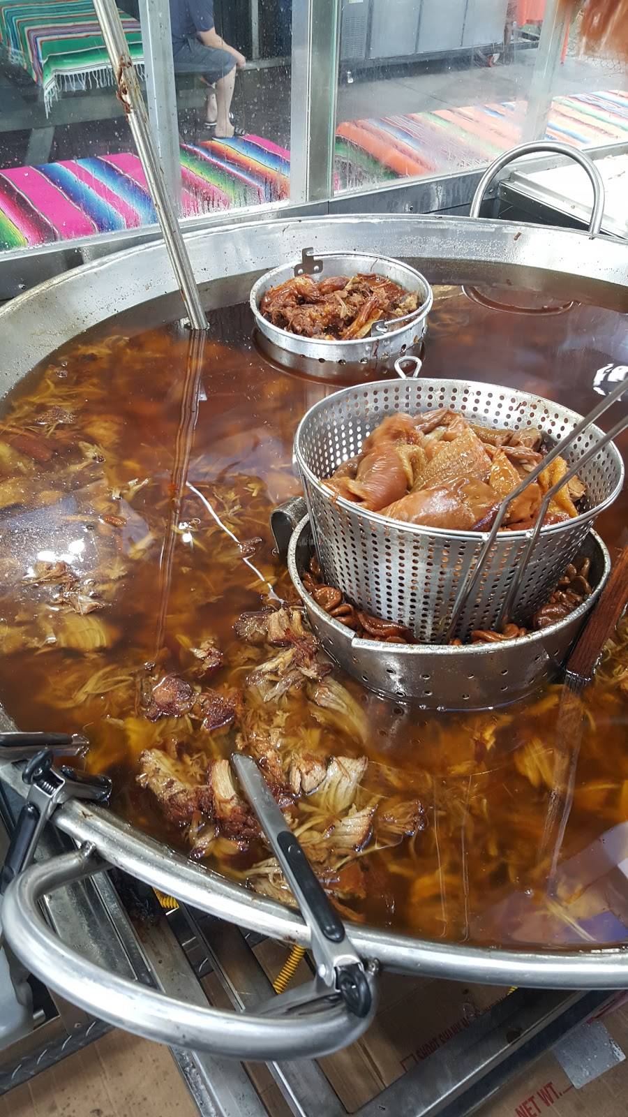 Carnitas Michoacan | restaurant | 1039 Ming Ave, Bakersfield, CA 93307, USA | 6617489977 OR +1 661-748-9977