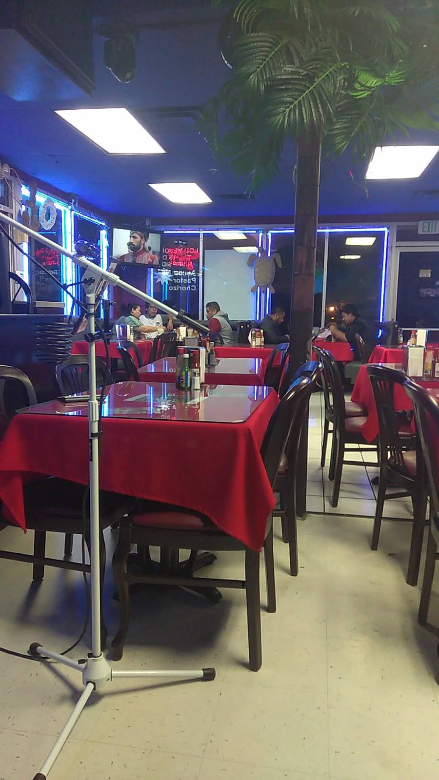 Mariscos El Parral | restaurant | 10330 Arlington Ave # 1, Riverside, CA 92505, USA | 9513542726 OR +1 951-354-2726