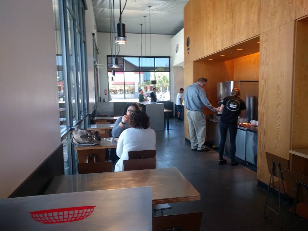 Chipotle Mexican Grill | restaurant | 6325 Commerce Blvd, Rohnert Park, CA 94928, USA | 7075360348 OR +1 707-536-0348