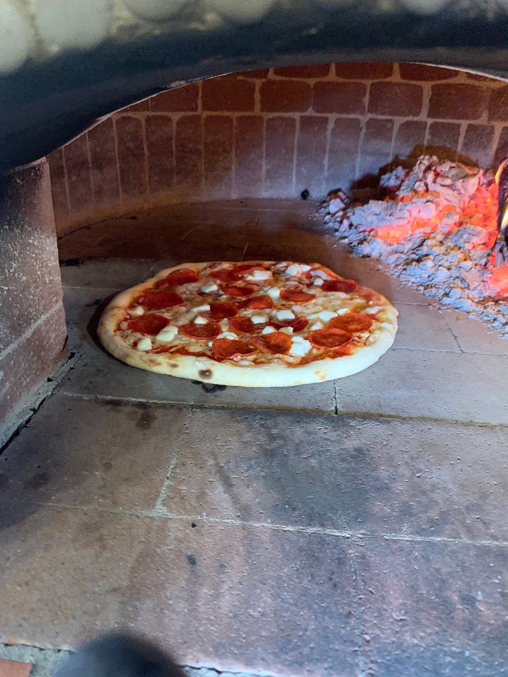 Pizzeria principe | restaurant | 3101 Artesian St, Los Angeles, CA 90031, USA | 2134531328 OR +1 213-453-1328