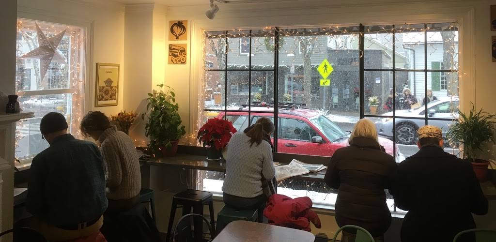 Abas Falafel | restaurant | 54 E Market St, Rhinebeck, NY 12572, USA | 8458762324 OR +1 845-876-2324