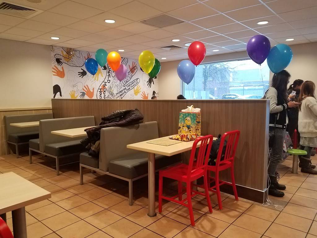McDonalds | cafe | 70-02 Cooper Ave, Glendale, NY 11385, USA | 7184970722 OR +1 718-497-0722
