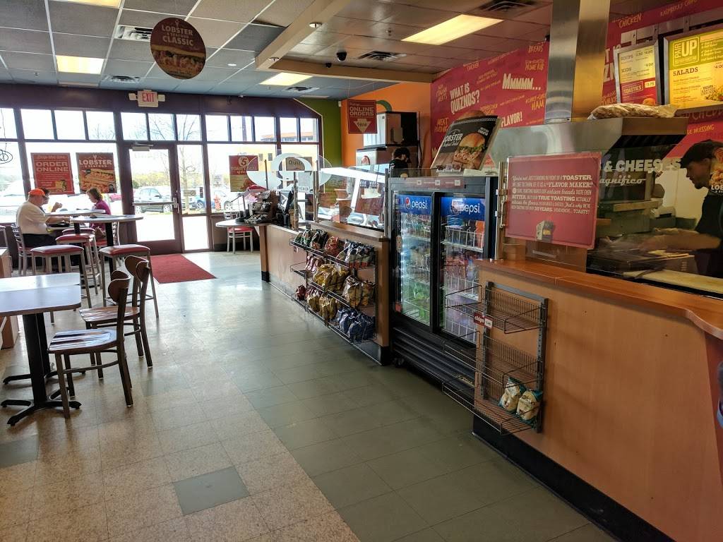 Quiznos | restaurant | 18440 Kenrick Ave, Lakeville, MN 55044, USA | 9524355900 OR +1 952-435-5900