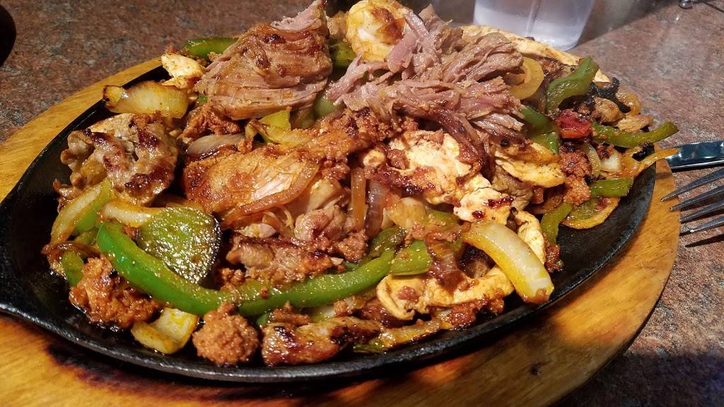 Rey Azteca Pittsburgh | restaurant | 3448 East William Penn Hwy, Pittsburgh, PA 15235, USA | 4128297006 OR +1 412-829-7006