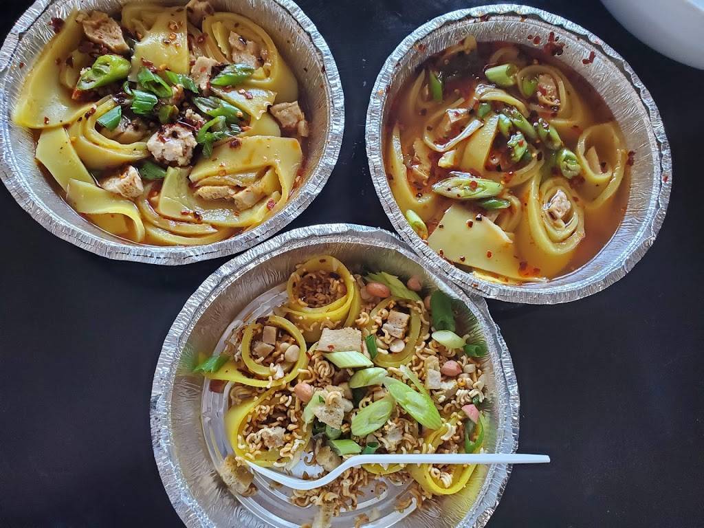 Bobs Kitchen | restaurant | 2240 W Walnut Hill Ln, Irving, TX 75038, USA | 9722550400 OR +1 972-255-0400