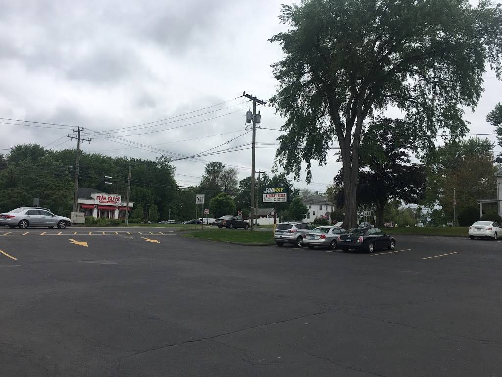Subway | restaurant | 169 Elm St #5E, Enfield, CT 06082, USA | 8607415400 OR +1 860-741-5400