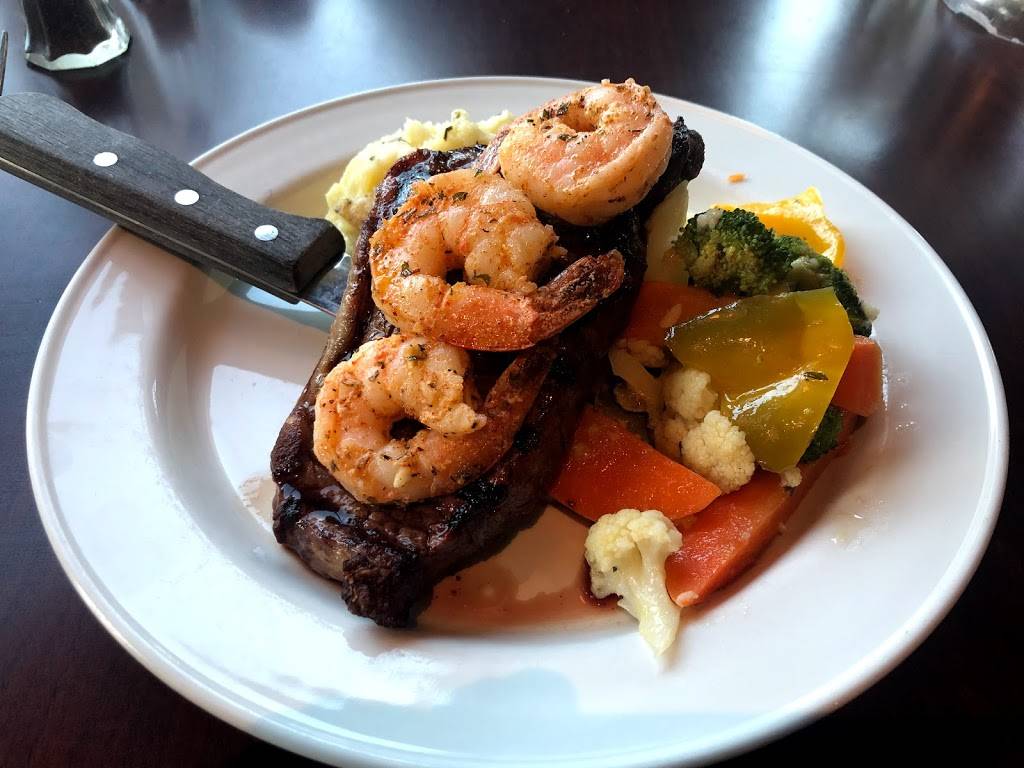 Bogeys Grillhouse | restaurant | 4 Windward Dr, Grimsby, ON L3M 4E8, Canada | 9053092310 OR +1 905-309-2310
