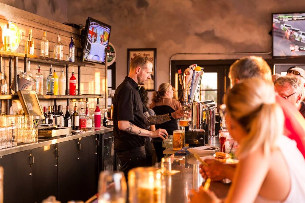 The Rooftop at Lansdowne Arms | restaurant | 9352 Dorchester St, Highlands Ranch, CO 80129, USA | 3033469136 OR +1 303-346-9136