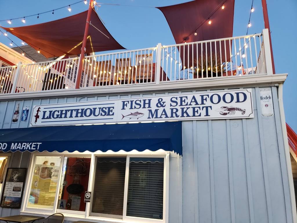 Lighthouse Oyster Bar & Grill | restaurant | 262 Harbor Dr South 201, Oceanside, CA 92054, USA | 7604331900 OR +1 760-433-1900