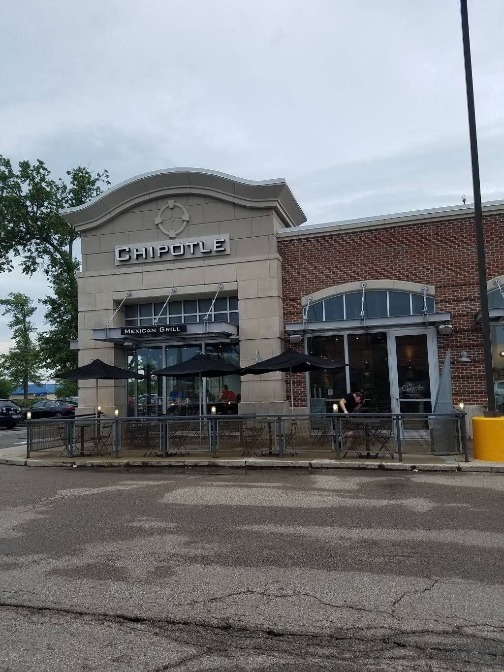 Chipotle Mexican Grill | restaurant | 11257 Reed Hartman Hwy Unit B, Blue Ash, OH 45241, USA | 5134691980 OR +1 513-469-1980