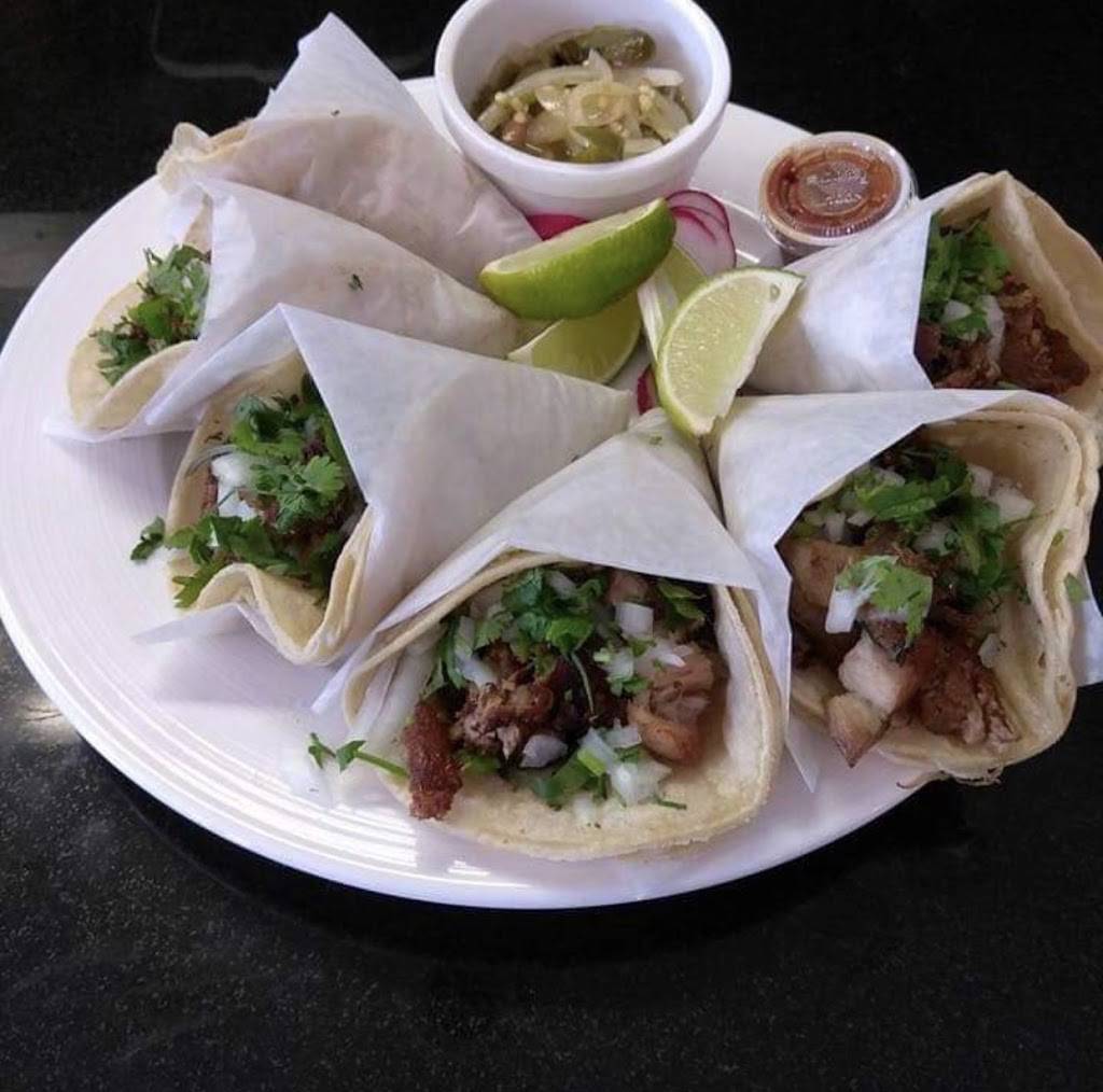La Doña Mexican Food Truck | restaurant | 11301 E Colonial Dr, Orlando, FL 32817, USA | 4078813160 OR +1 407-881-3160
