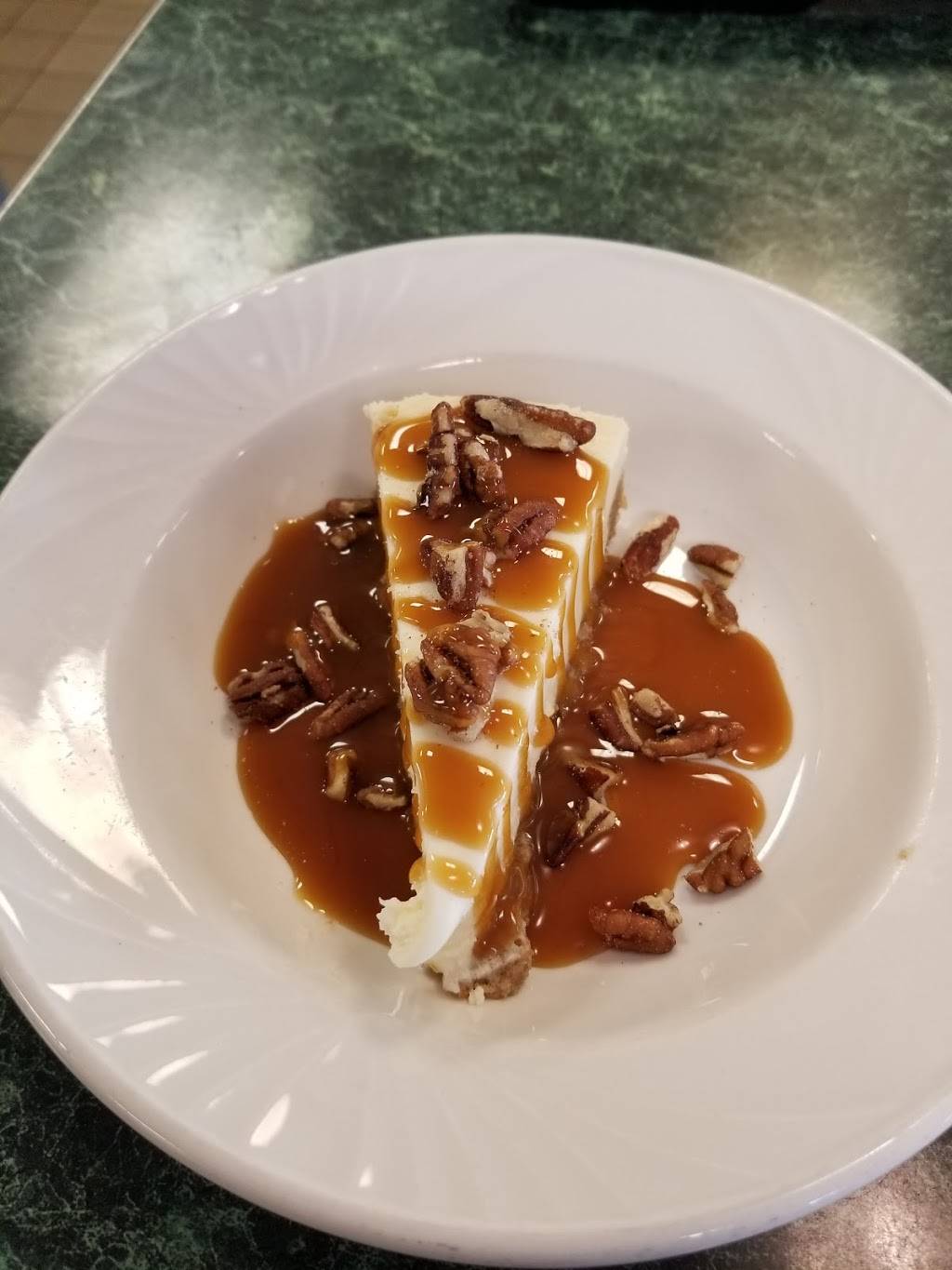 Mommas Kitchen | restaurant | 2125 Rocky Dr, Paris, KY 40361, USA | 8599882122 OR +1 859-988-2122