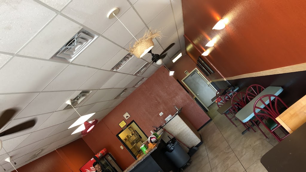 El Portón Laguna | restaurant | 1830 George Dieter Dr #4305, El Paso, TX 79936, USA | 9157020044 OR +1 915-702-0044