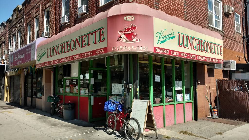 Vinnies Lanchoenette | restaurant | 107 Avenue N, Brooklyn, NY 11230, USA | 7186452401 OR +1 718-645-2401