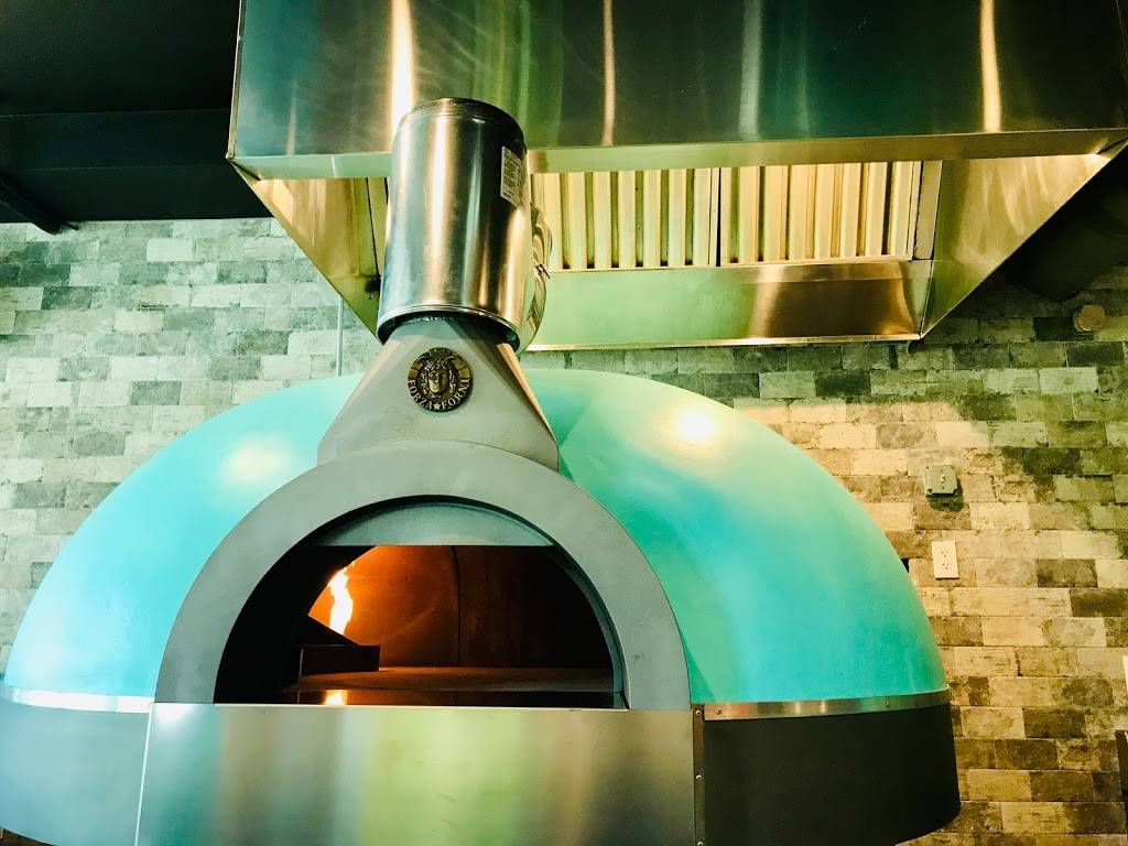 Pizza Social | restaurant | 308 Pine Ave, Anna Maria, FL 34216, USA | 9412514070 OR +1 941-251-4070