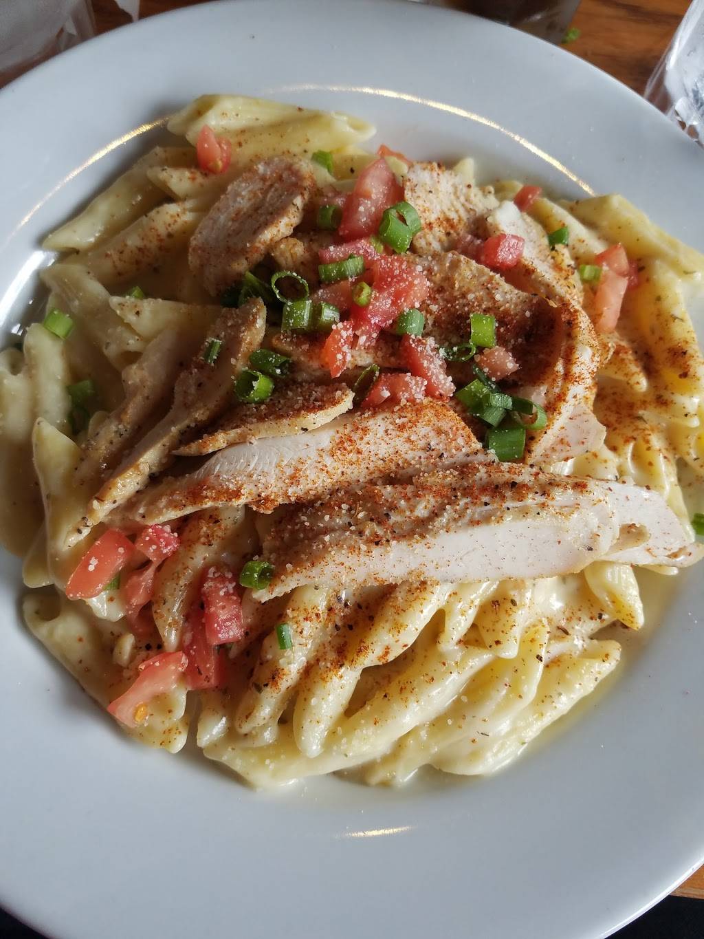 Chilis Grill & Bar | meal takeaway | 5288 S Hulen St, Fort Worth, TX 76132, USA | 8175721195 OR +1 817-572-1195