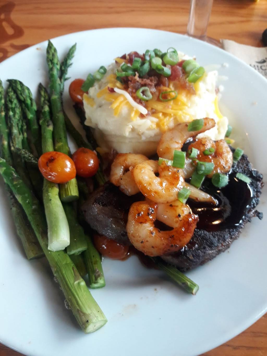 Chilis Grill & Bar | meal takeaway | 15252 Summit Ave, Fontana, CA 92336, USA | 9096467779 OR +1 909-646-7779