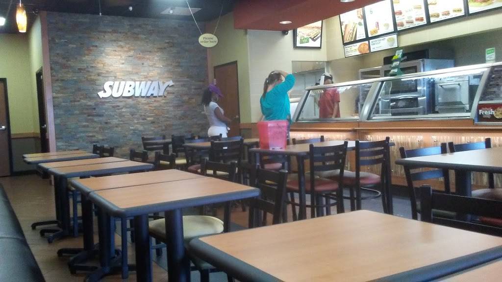 Subway Restaurants | restaurant | 3841 E Loop 820 S, Fort Worth, TX 76119, USA | 8174573846 OR +1 817-457-3846