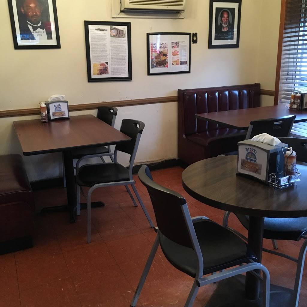 Brooks Barbecue | restaurant | 203 Union Ave, Muscle Shoals, AL 35661, USA | 2563811491 OR +1 256-381-1491
