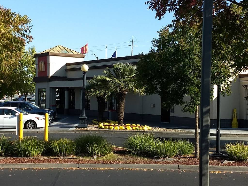 McDonalds | cafe | 1702 E Cotati Ave, Rohnert Park, CA 94928, USA | 7077920579 OR +1 707-792-0579