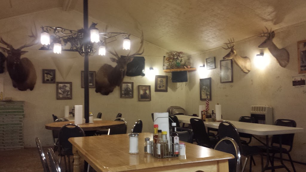 Country Cafe | restaurant | 113 E Washington St, Throckmorton, TX 76483, USA | 9408493044 OR +1 940-849-3044