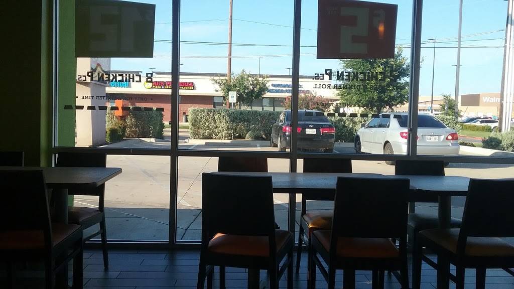 Pollo Campero | meal takeaway | 9419 Webb Chapel Rd, Dallas, TX 75220, USA | 2143585200 OR +1 214-358-5200