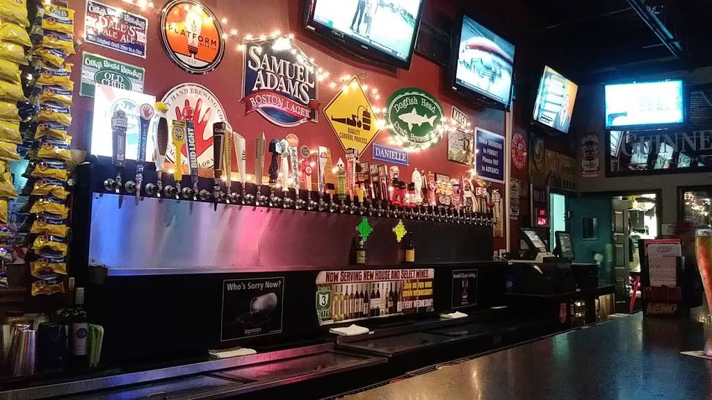 Mastros The 3 Spot | restaurant | 13855 Ridge Rd, North Royalton, OH 44133, USA | 4408771818 OR +1 440-877-1818