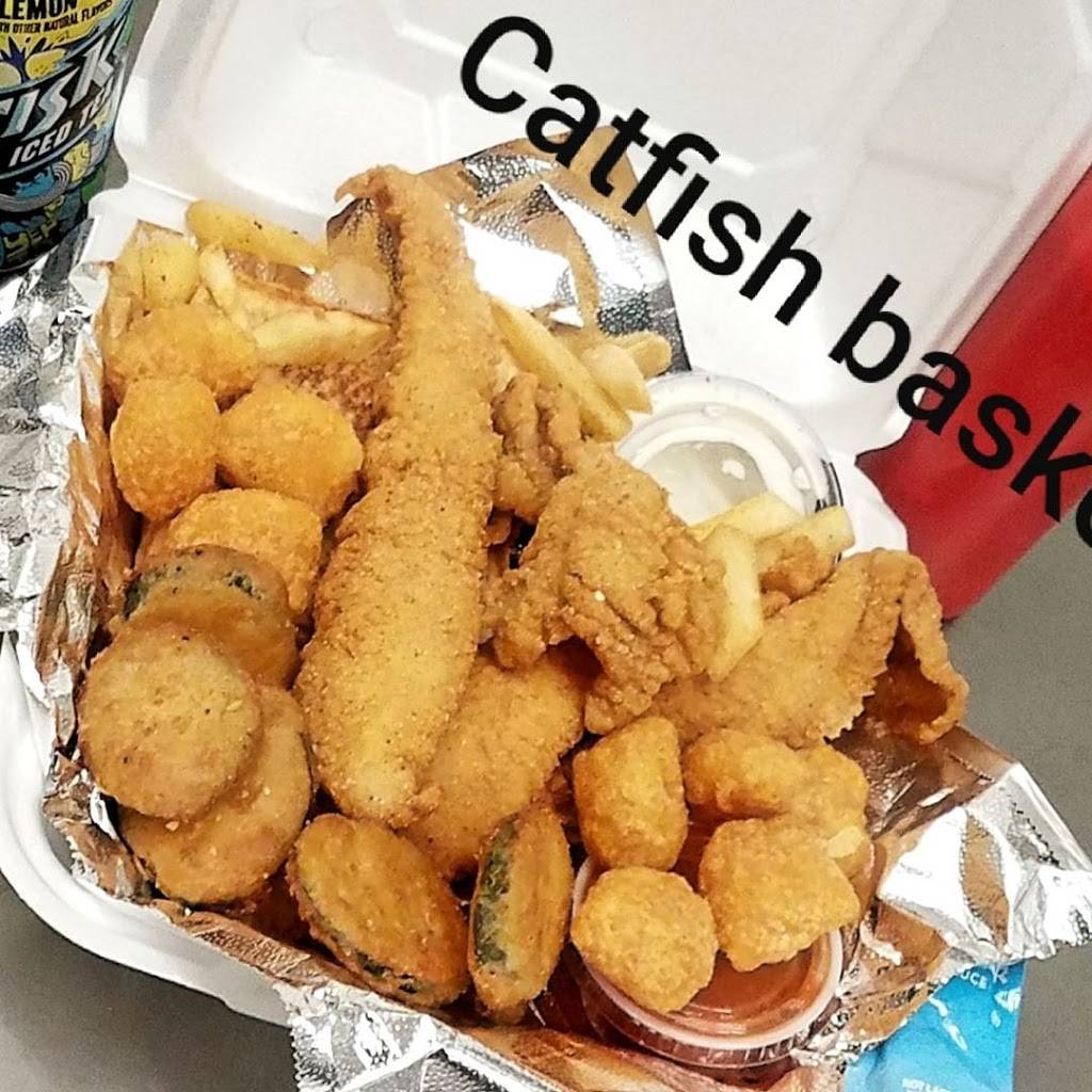 Southern Fried | restaurant | 1638 E Southern Ave, Phoenix, AZ 85050, USA | 6022888997 OR +1 602-288-8997