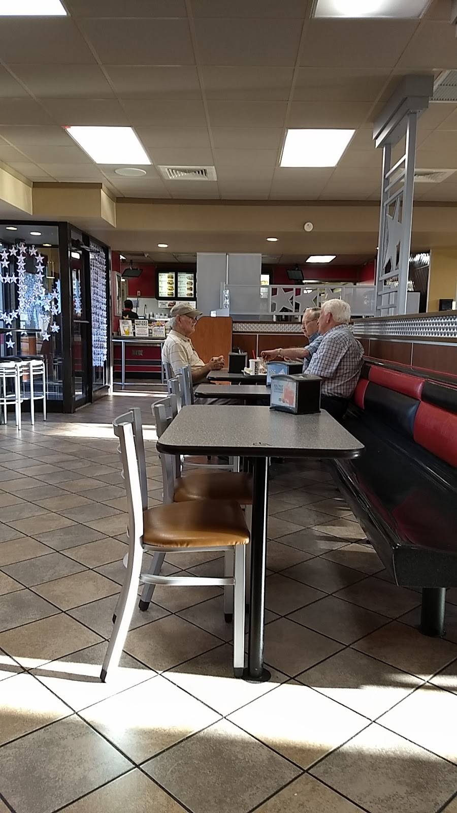 Hardees | restaurant | 5525 Hixson Pike, Hixson, TN 37343, USA | 4238422482 OR +1 423-842-2482