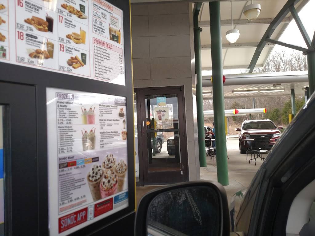 Sonic Drive-In | restaurant | 1108 New Highway 52, Westmoreland, TN 37186, USA | 6156444054 OR +1 615-644-4054