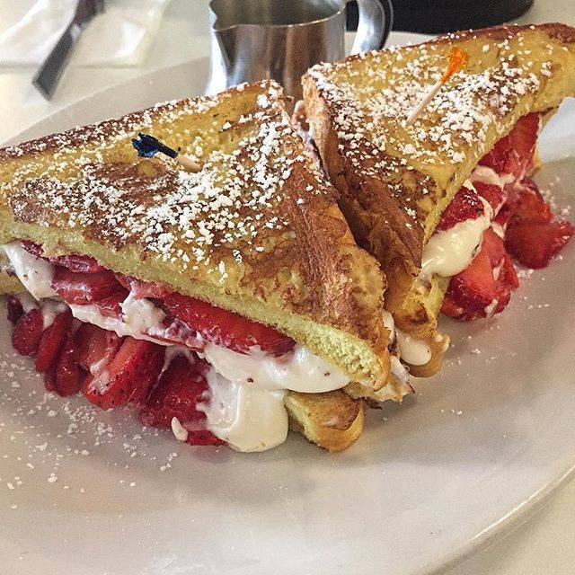 Brians 24 | restaurant | 828 Sixth Ave, San Diego, CA 92101, USA | 6197028410 OR +1 619-702-8410