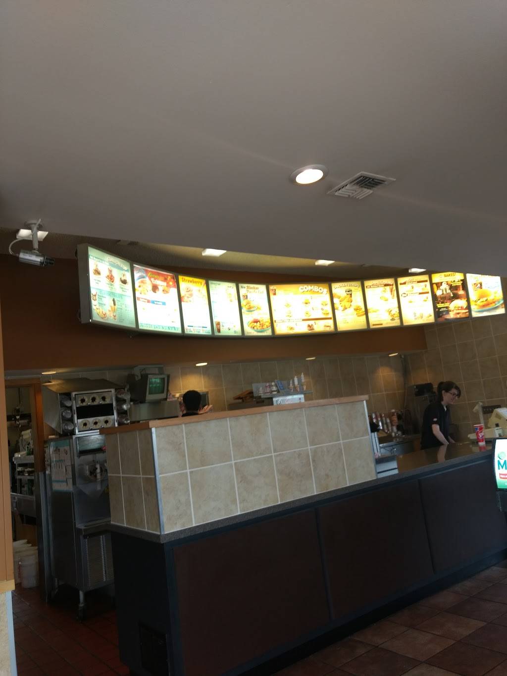 Dairy Queen Grill & Chill | restaurant | 6330 Storkson Dr, Clinton, WA 98236, USA | 3603412464 OR +1 360-341-2464