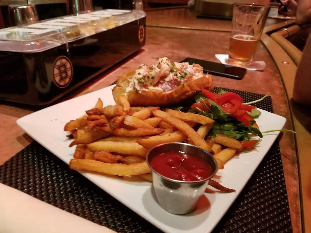 West End Johnnie’s | restaurant | 138 Portland St, Boston, MA 02114, USA | 6172271588 OR +1 617-227-1588