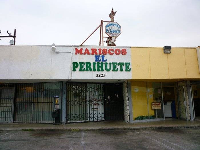 Mariscos El Perihuete | restaurant | 3223 Tweedy Blvd, South Gate, CA 90280, USA | 3235666726 OR +1 323-566-6726