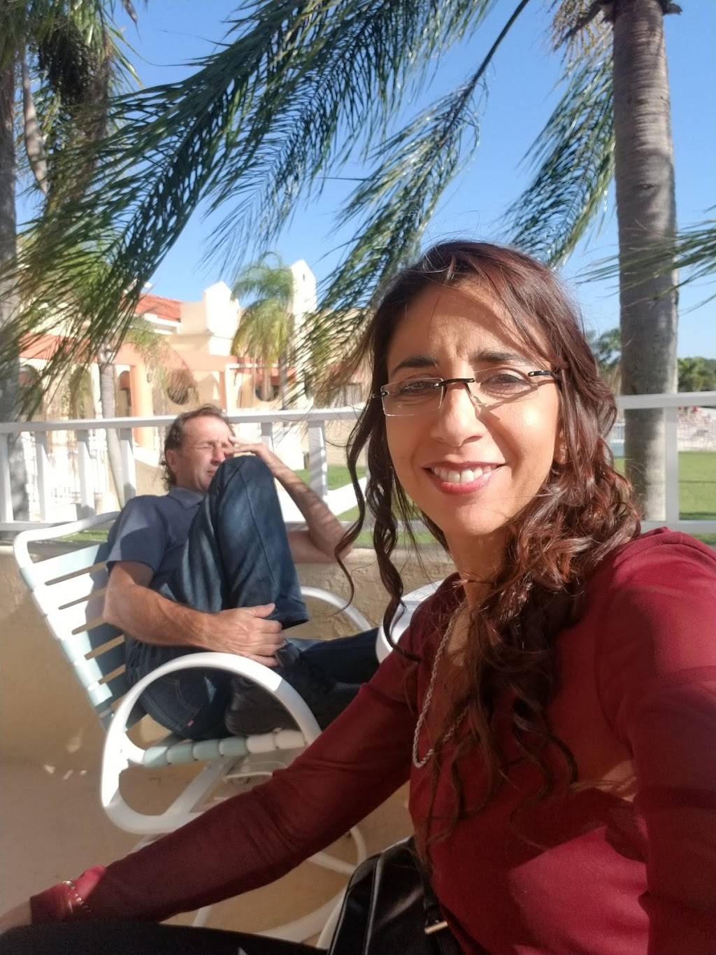 Dinas Restaurant Fort Myers | night club | 3410 Clubview Dr, North Fort Myers, FL 33917, USA | 2392170519 OR +1 239-217-0519