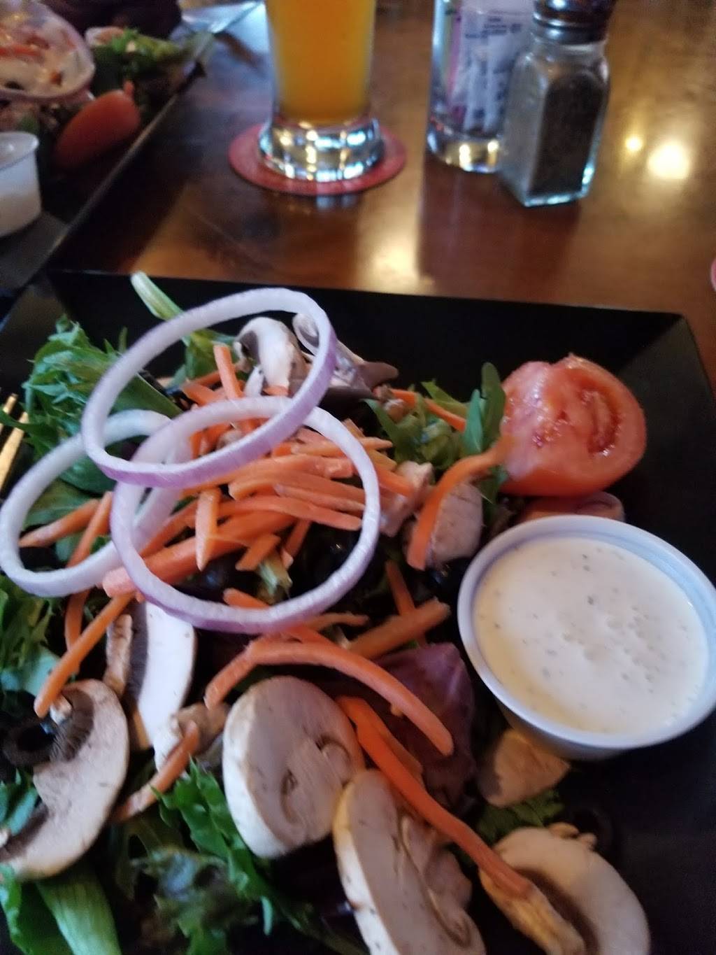 The Mad Cow Saloon | restaurant | 909 8th Ave, Greeley, CO 80631, USA | 9703565520 OR +1 970-356-5520