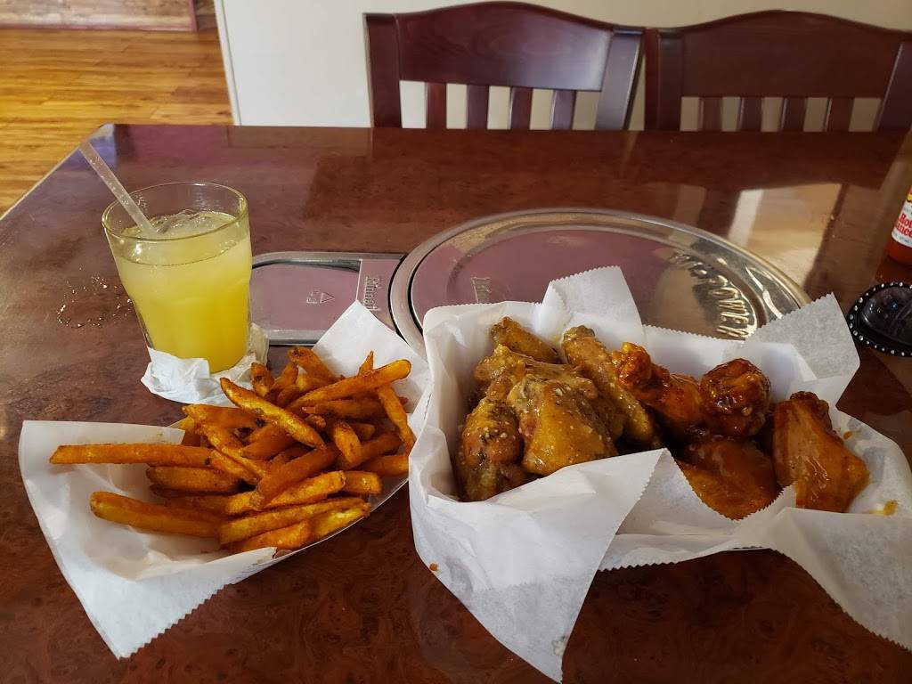 Lisa Bar And Grill | restaurant | 107 Chowan Dr, Portsmouth, VA 23701, USA | 7579982991 OR +1 757-998-2991