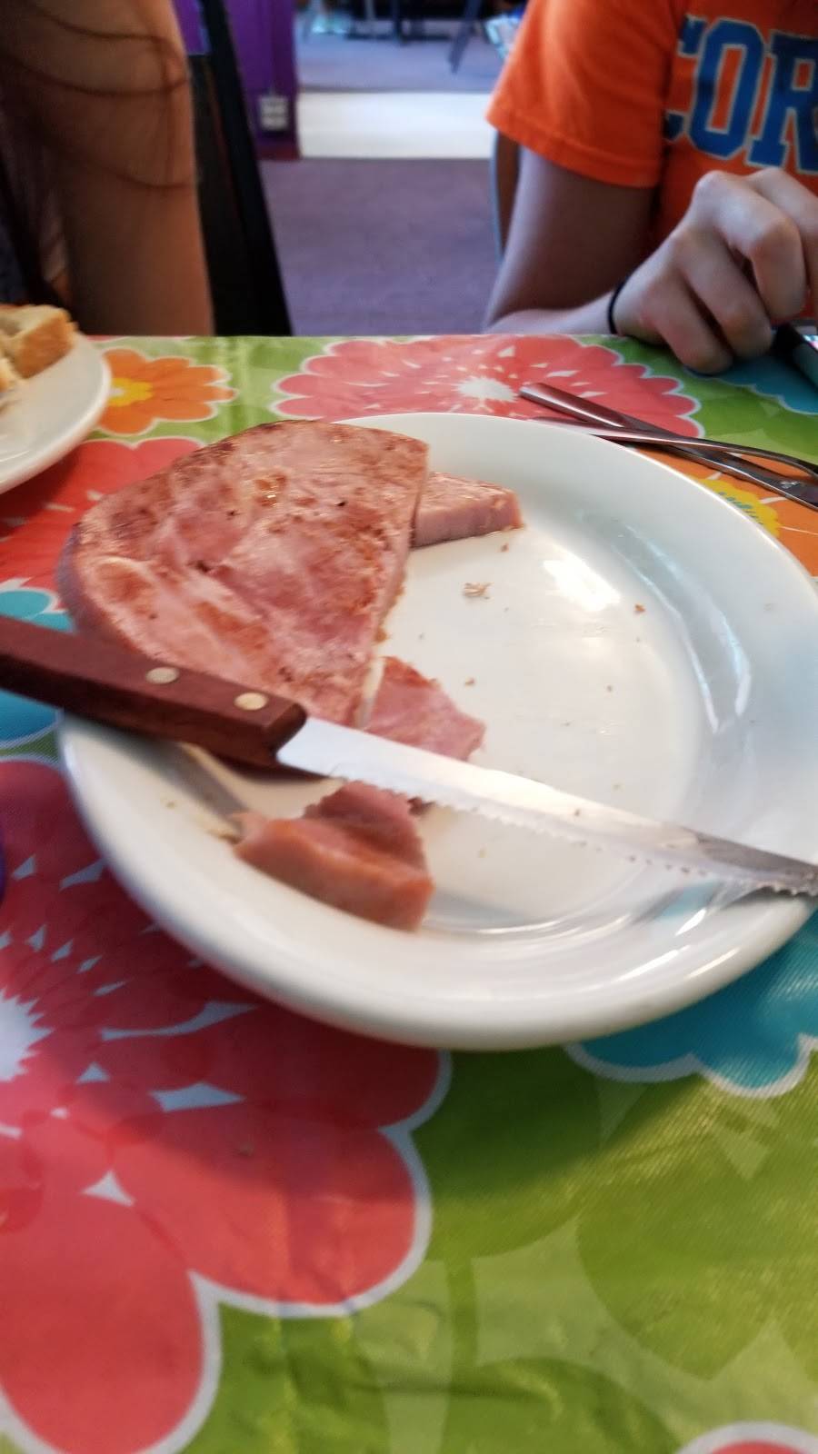 Carlinville Plaza Cafe | restaurant | 170 Carlinville Plaza, Carlinville, IL 62626, USA | 2178546208 OR +1 217-854-6208