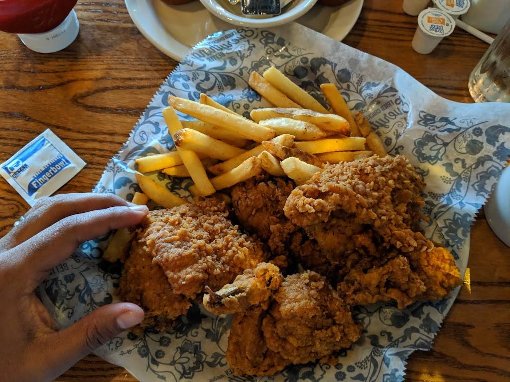 Cracker Barrel Old Country Store | restaurant | 98 NE Hwy.410, San Antonio, TX 78216, USA | 2105258110 OR +1 210-525-8110