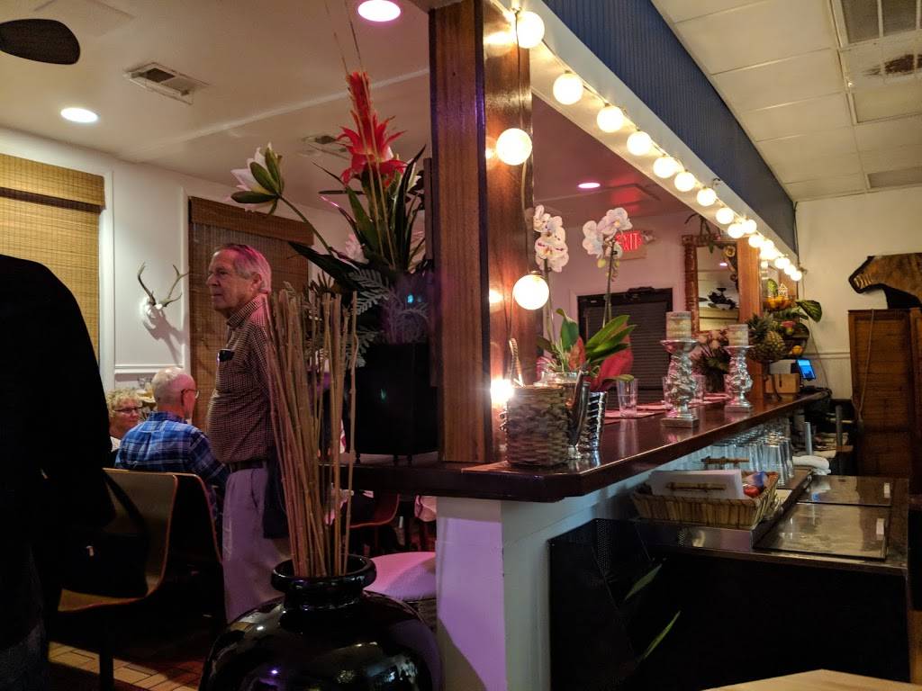 SALT FISH RESTAURANT AND BAR | restaurant | 718 N Lake Park Blvd, Carolina Beach, NC 28428, USA | 9107071225 OR +1 910-707-1225