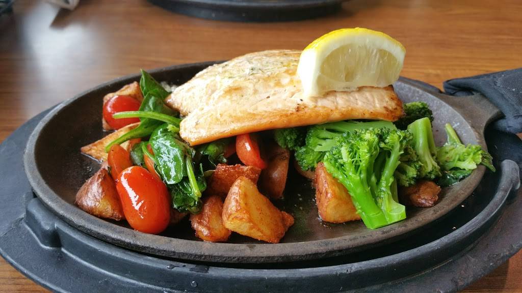 Dennys | restaurant | 300 Fremont St, Monterey, CA 93940, USA | 8313720160 OR +1 831-372-0160